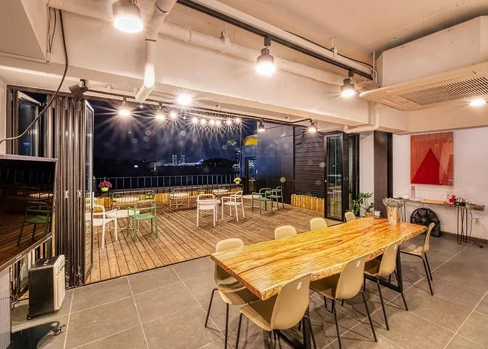 Mipo Oceanside Hotel
